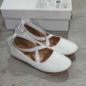 Elegant White Ballet Flats